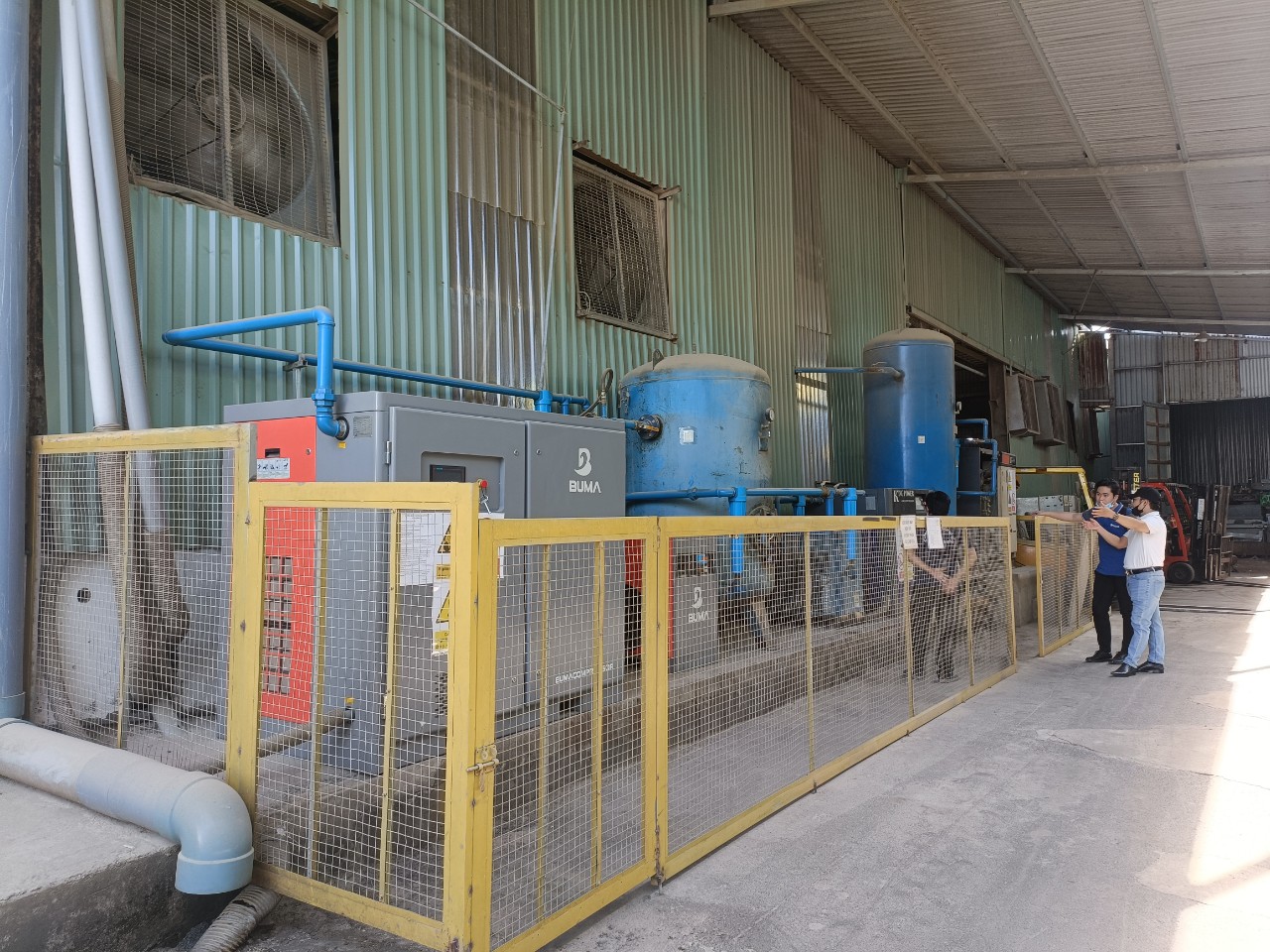 Air solution kiểm tra m&aacute;y n&eacute;n kh&iacute; tại kh&aacute;ch h&agrave;ng